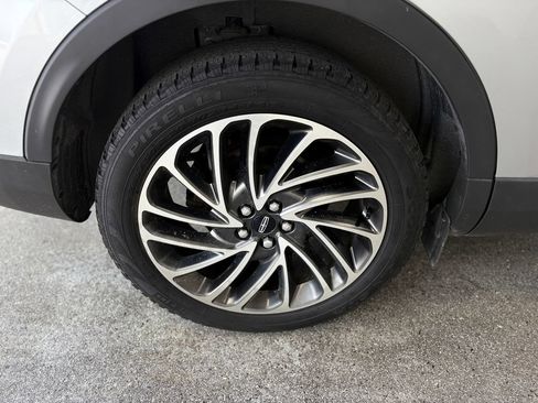 Used 2019 Lincoln Nautilus Reserve AWD/4WD image 22