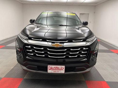 Used 2026 Chevrolet Equinox LT AWD/4WD image 2