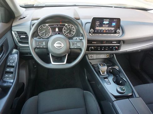 Used 2023 Nissan Rogue S AWD/4WD image 6