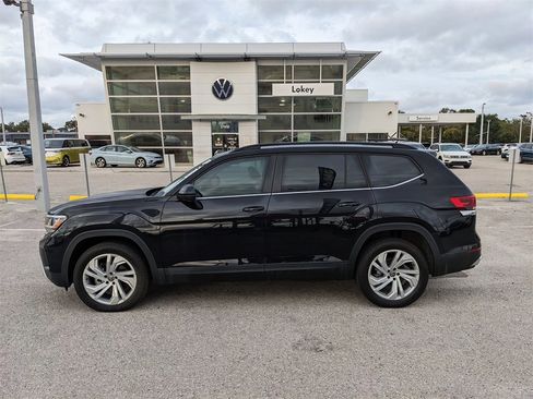Used 2023 Volkswagen Atlas SE image 3
