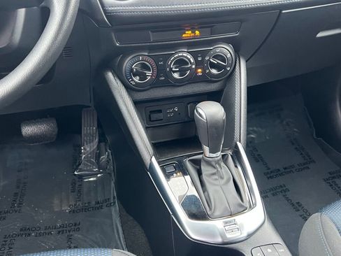 Used 2020 Toyota Yaris LE image 19