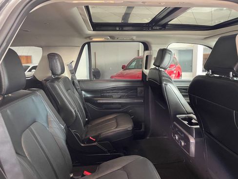 Used 2020 Ford Expedition Platinum image 28