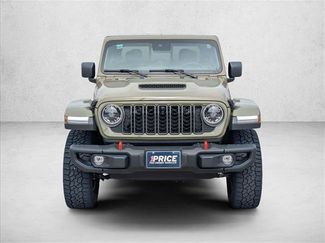 Used 2025 Jeep Gladiator Mojave video 2