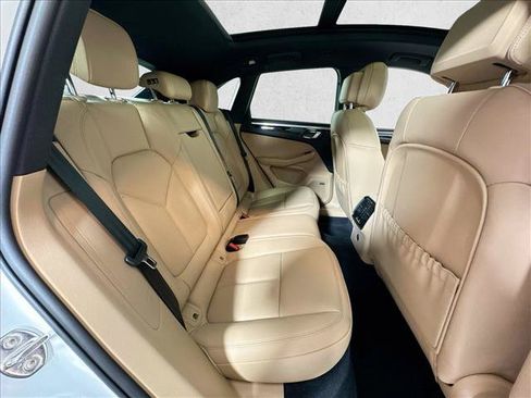 Used 2026 Porsche Macan AWD/4WD image 24