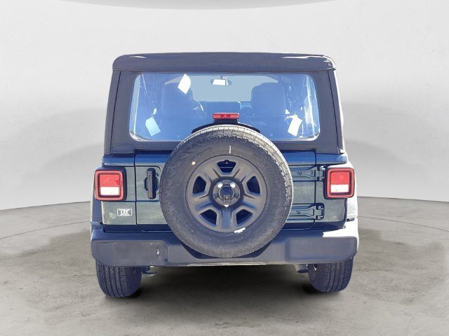 Used 2025 Jeep Wrangler Unlimited Sport AWD/4WD image 4