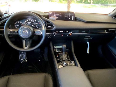 New 2026 MAZDA MAZDA3 Hatchback w/Premium Plus Pkg image 5