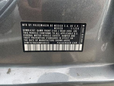 Used 2025 Volkswagen Jetta SE image 30