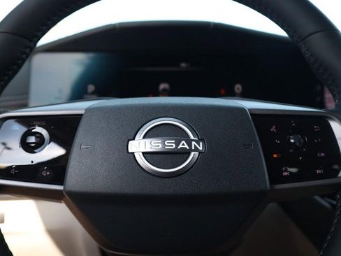 New 2025 Nissan Murano SL image 11