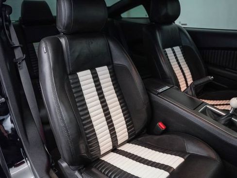 Used 2014 Ford Mustang Shelby GT500 w/ Equipment Group 821A RWD image 22