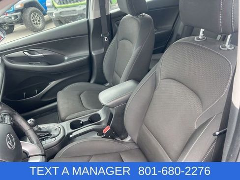 Used 2018 Hyundai Elantra GT w/ Style Package 02 FWD image 7