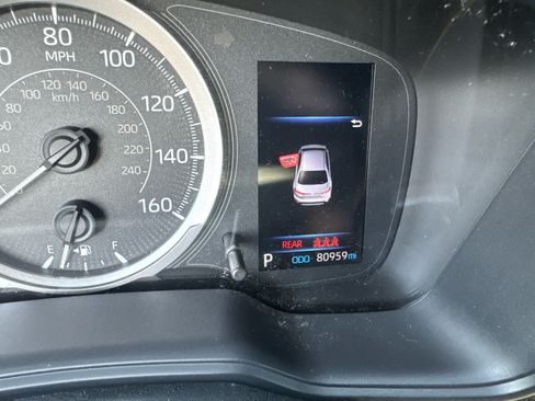 Used 2021 Toyota Corolla LE FWD image 20
