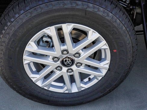 New 2026 Toyota Tundra SR5 image 9