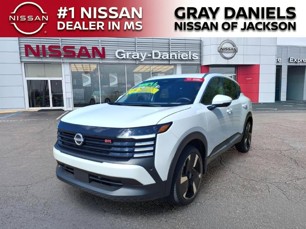 Used 2025 Nissan Kicks SR AWD/4WD image 3