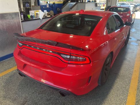 Used 2016 Dodge Charger SRT w/ Harman/Kardon Audio Group RWD image 5