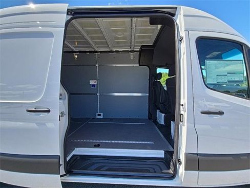 New 2025 Mercedes-Benz Sprinter 2500 image 8