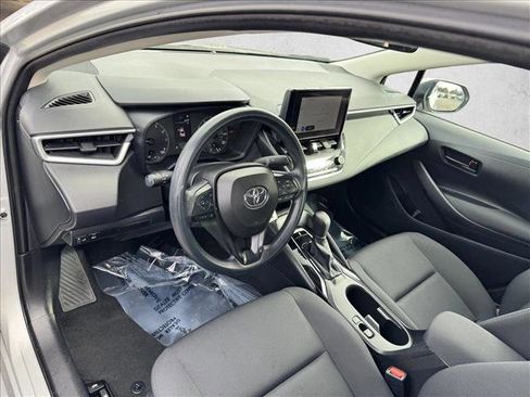 Used 2024 Toyota Corolla LE FWD image 11