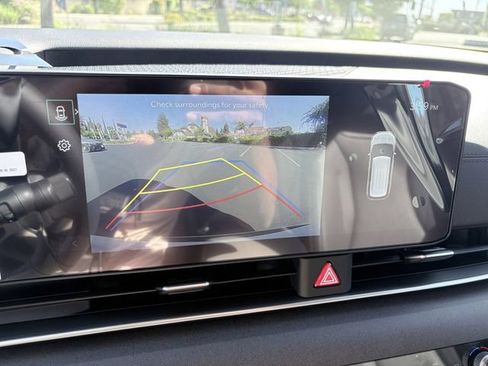 New 2026 Kia Carnival EX FWD image 7