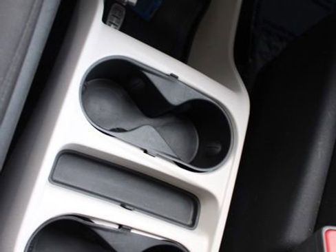 Used 2024 Chrysler Voyager LX image 43