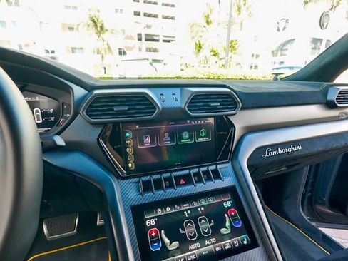 Used 2023 Lamborghini Urus Performante image 73