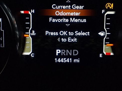 Used 2020 Jeep Wrangler Unlimited Sahara AWD/4WD image 24