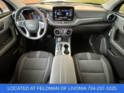 Used 2025 Chevrolet Blazer LT AWD/4WD image 19