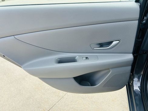 Used 2024 Hyundai Elantra SEL image 23