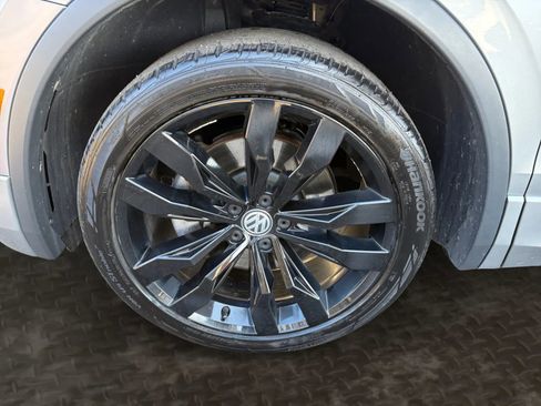 Used 2021 Volkswagen Tiguan SE R-Line w/ 3rd Row Seat Package image 74