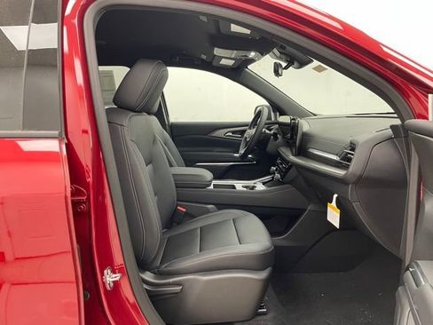 New 2026 Chevrolet Traverse LT w/ Driver Confidence Package AWD/4WD image 15