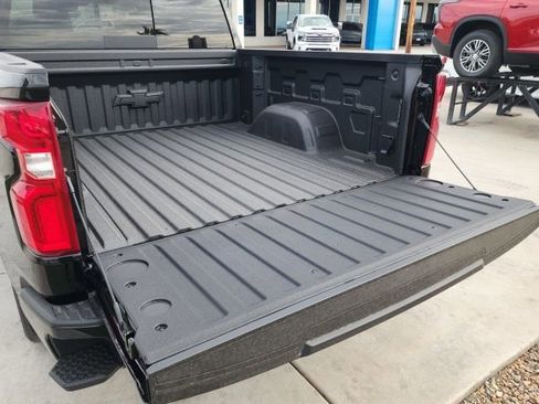 New 2026 Chevrolet Silverado 1500 High Country AWD/4WD image 18
