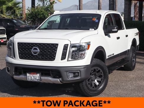 Used 2018 Nissan Titan PRO-4X AWD/4WD image 4