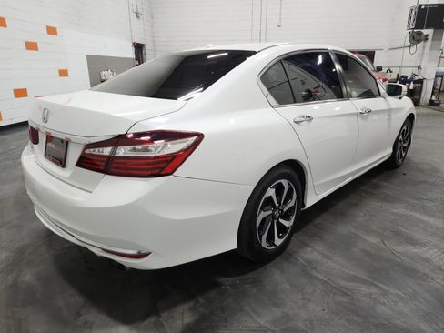 Used 2017 Honda Accord EX-L image 17