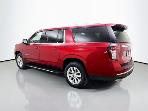 Used 2024 Chevrolet Suburban Premier AWD/4WD image 6
