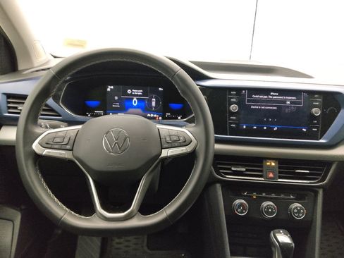 Used 2022 Volkswagen Taos SE FWD image 22