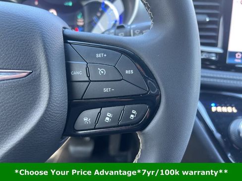 Certified 2022 Chrysler Pacifica Touring-L w/ S Appearance Package image 71