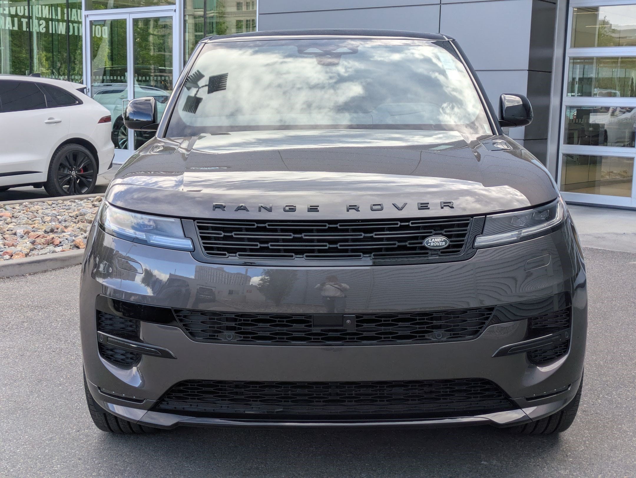 New 2026 Land Rover Range Rover Sport Dynamic SE AWD/4WD image 2