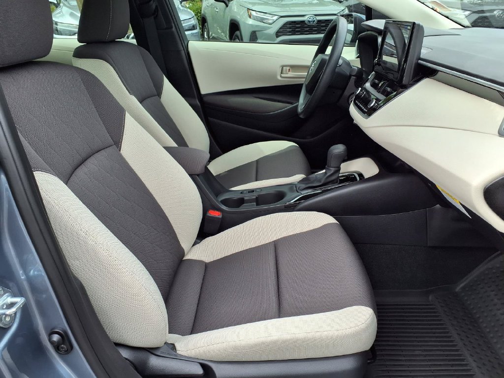 Used 2026 Toyota Corolla LE FWD image 13