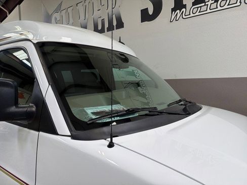 Used 2014 GMC Savana 1500 image 48