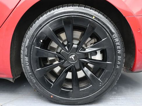 Used 2022 Tesla Model 3 Standard Range image 11