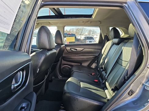 Used 2016 Nissan Rogue SL w/ SL Premium Package image 10