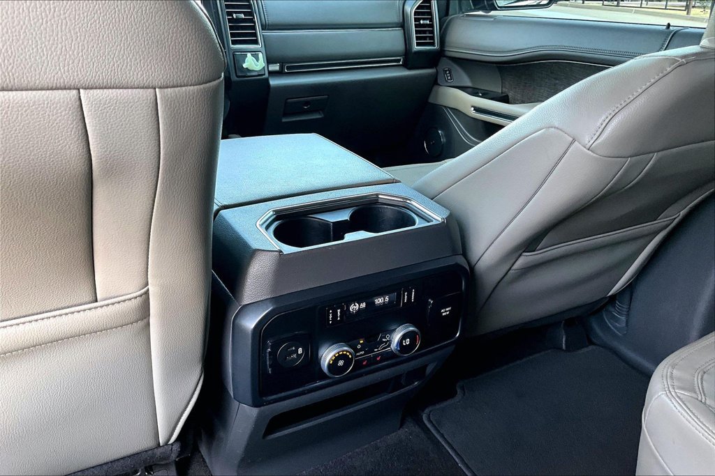 Used 2021 Ford Expedition Limited AWD/4WD image 23