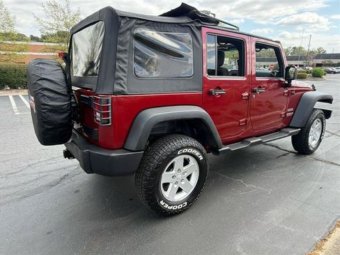 Used 2012 Jeep Wrangler Unlimited Sport AWD/4WD image 5