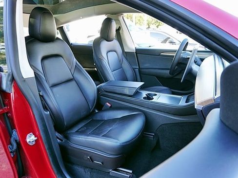 Used 2023 Tesla Model Y Long Range image 12