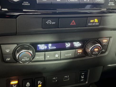 Used 2024 Nissan Frontier SL w/ Technology Package image 23