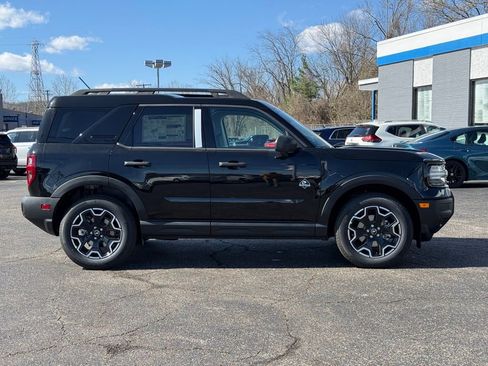 New 2026 Ford Bronco Sport Outer Banks w/ Outer Banks Tech Package+ AWD/4WD image 8