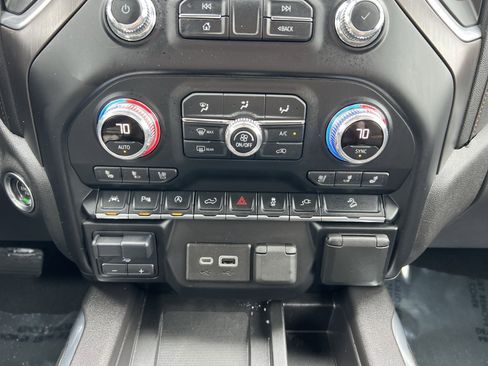 Used 2021 GMC Sierra 1500 AT4 w/ Technology Package image 21