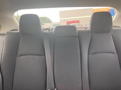 Used 2022 Toyota Corolla LE FWD image 16