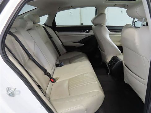 Used 2022 Honda Accord Touring image 37