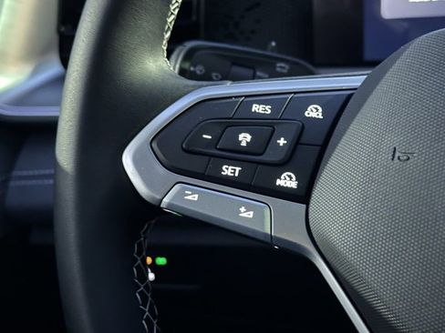 New 2026 Volkswagen Tiguan SE image 39