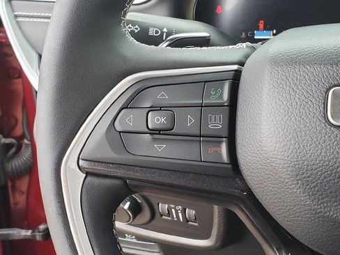 Used 2023 Jeep Grand Cherokee Altitude RWD image 7
