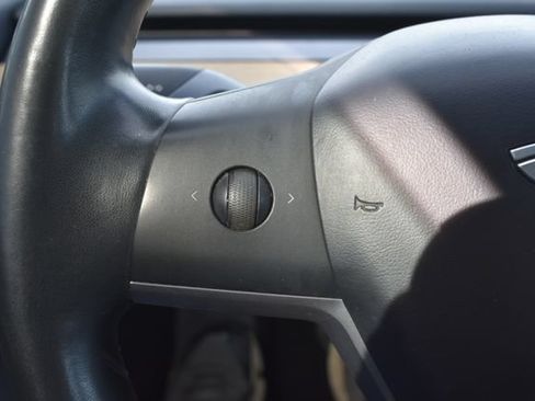 Used 2018 Tesla Model 3 Long Range RWD image 21